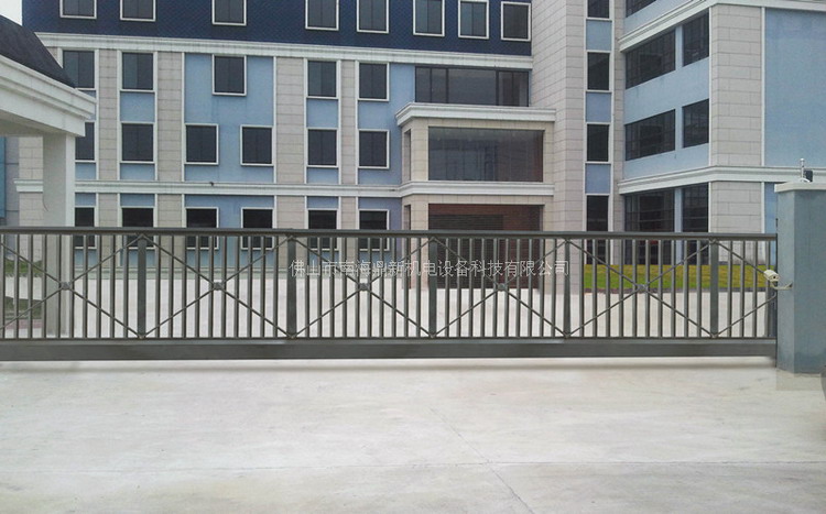 南北德信的懸浮門(mén)讓廣州增城匹燕匹公司更加安全