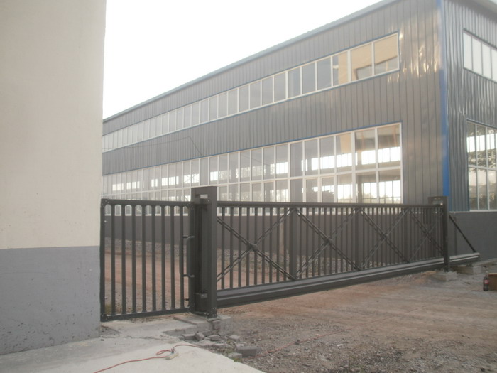 熱烈祝賀南北德信懸浮門順利進(jìn)駐吉林市磚廠