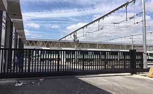 南寧軌道交通集團(tuán)10米北門無軌懸浮門案例 - 中出網(wǎng)-智能出入口與停車充電門戶