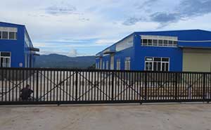 云南保山工業(yè)區(qū)智能無(wú)軌懸浮門(mén)工程案例