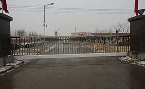 天津源泉市政工程有限公司智能無(wú)軌懸浮門(mén)工程案例 - 中出網(wǎng)-智能出入口與停車(chē)充電門(mén)戶(hù)