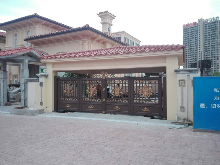 海南三亞私人別墅NB985鋁藝門 - 中出網(wǎng)-智能出入口與停車充電門戶