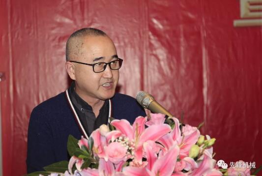 公司總經(jīng)理陳波做工作總結(jié)