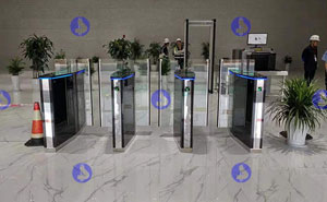 SK海力士半導(dǎo)體（重慶）速通門項目案例—翼閘SR-1400系列 - 中出網(wǎng)-智能出入口與停車充電門戶