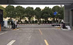 寧波均勝集團(tuán)車牌識別系統(tǒng)案例 - 中出網(wǎng)-智能出入口與停車充電門戶