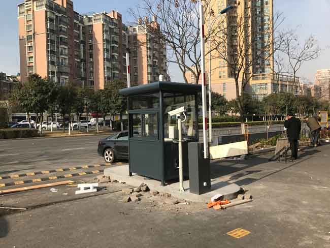 寧波均勝集團(tuán)車牌識別系統(tǒng)案例 - 中出網(wǎng)-智能出入口與停車充電門戶