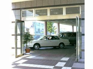 自動平開折疊感應(yīng)門