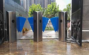 郴州市湘域中央花園通道閘案例