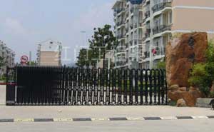 滁州會(huì)峰園居民小區(qū)電動(dòng)伸縮門案例