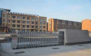 綏化訓(xùn)華小學(xué)電動(dòng)伸縮門案例