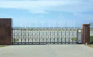 滿洲里西郊機(jī)場伸縮門案例