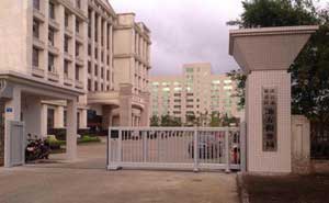 湛江市麻章區(qū)地方稅務(wù)局伸縮門案例