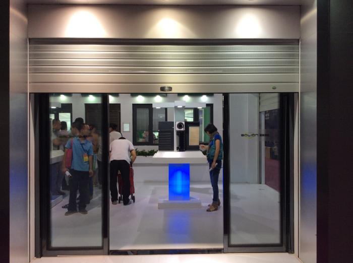 廣州展會長富參展自動門案例 - 中出網(wǎng)-智能出入口與停車充電門戶