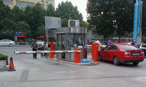 第一人民醫(yī)院西門停車場系統(tǒng)案例