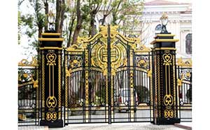 佘山高爾夫別墅鐵藝大門案例 - 中出網(wǎng)-智能出入口與停車充電門戶