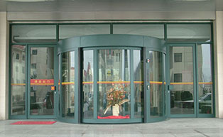 上海華美達(dá)廣場大酒店旋轉(zhuǎn)門工程案例