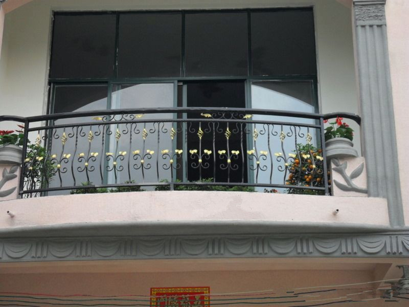 陽(yáng)臺(tái)欄桿