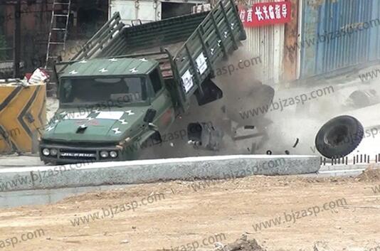 成功通過了6.8噸卡車以80公里時速檢驗