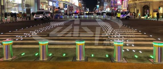 升降柱與信號(hào)燈聯(lián)動(dòng)項(xiàng)目--王府井