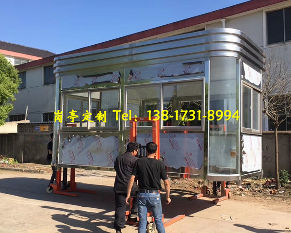 小區(qū)用不銹鋼保安門衛(wèi)崗?fù)? /></div>
        <div   id=