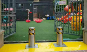 幼兒園門口升降柱案例