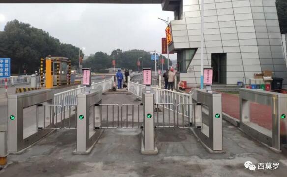 西莫羅為南京鋼鐵提供的人臉識別戶外擺閘上線使用了