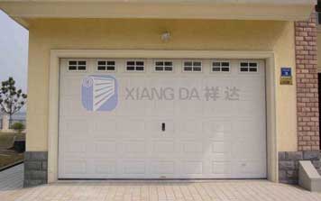 翻板車庫(kù)門