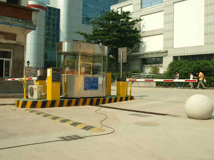 福建廈門醫(yī)藥公司道閘案例 - 中出網-智能出入口與停車充電門戶