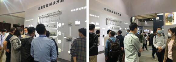 展會現(xiàn)場 | 觀眾們紛紛駐足體驗狄耐克全屋智能解決方案