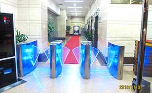 深圳國(guó)信證劵通道閘案例