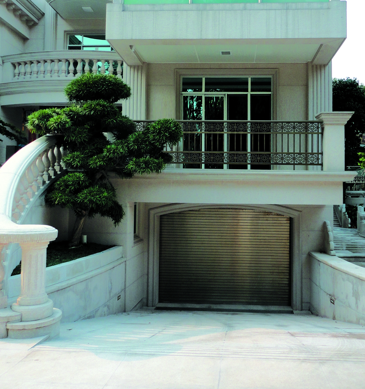 鋁藝陽臺護(hù)欄