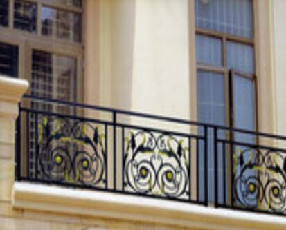 鐵藝護(hù)欄 - 典雅鐵藝陽臺(tái)護(hù)欄