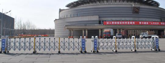 石家莊出安智能伸縮門(mén)在石家莊市華新藥業(yè)有限責(zé)任公司的風(fēng)采