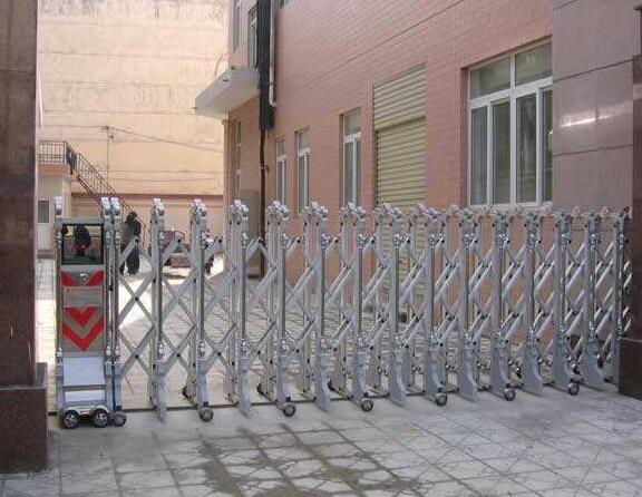 石家莊出安智能伸縮門(mén)在厚德錦街的高效應(yīng)用