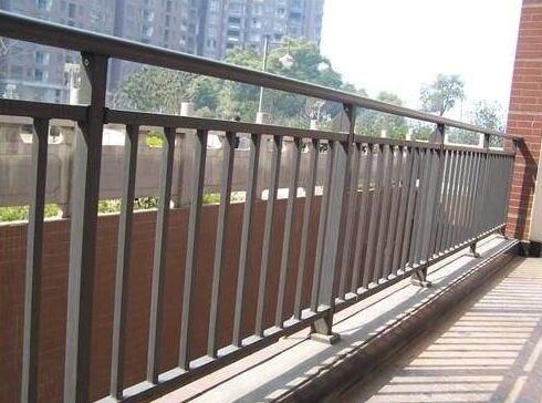 沈陽(yáng)鐵藝護(hù)欄生產(chǎn)廠家教您怎么預(yù)防鐵藝護(hù)欄生銹