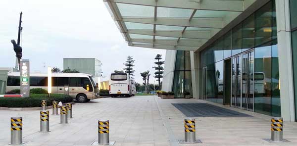 熱烈祝賀濟(jì)南出安智能升降柱進(jìn)駐濟(jì)南交通車站門口