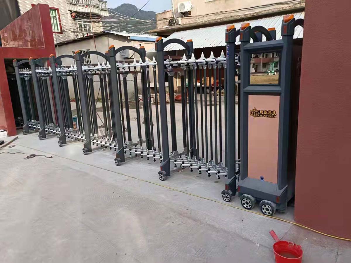 變形金剛系列案例 - 中出網-智能出入口與停車充電門戶