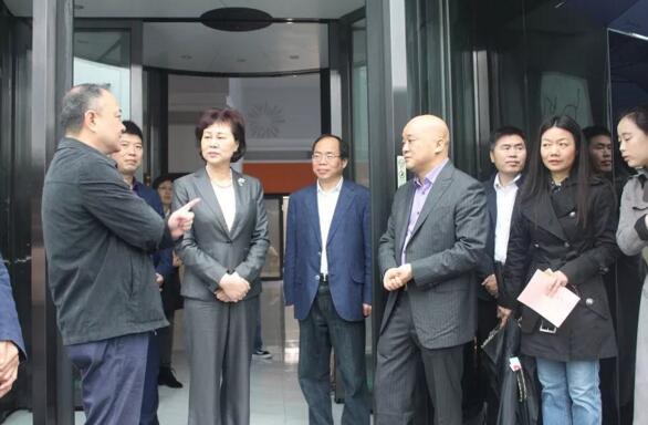 湖南省委常委、省委統(tǒng)戰(zhàn)部部長(zhǎng)黃蘭香一行再次蒞臨湘聯(lián)考察指導(dǎo)