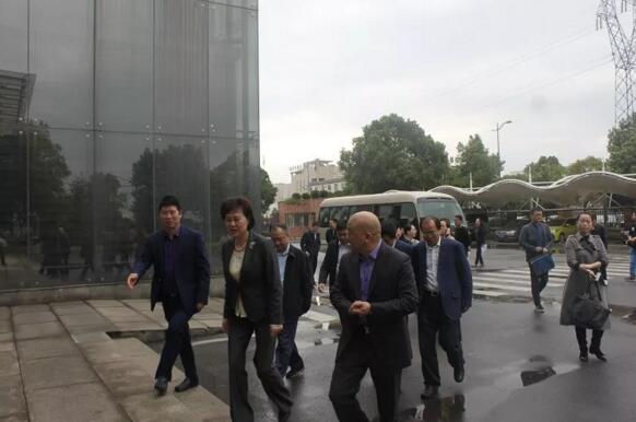 湖南省委常委、省委統(tǒng)戰(zhàn)部部長(zhǎng)黃蘭香一行再次蒞臨湘聯(lián)考察指導(dǎo)