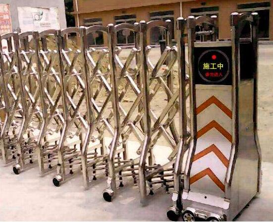 保定出安智能電動伸縮門點綴保定樂凱新材料股份有限公司