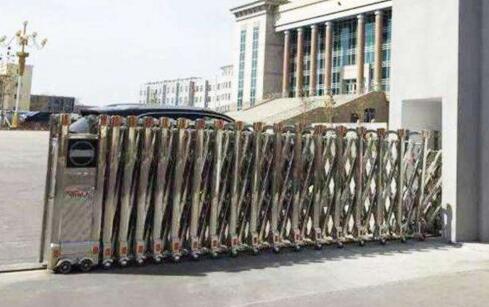 保定出安智能伸縮門成功落地保定外國語高級中學