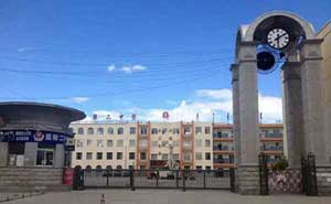 感謝包頭固陽二中選用包頭出安智能伸縮門