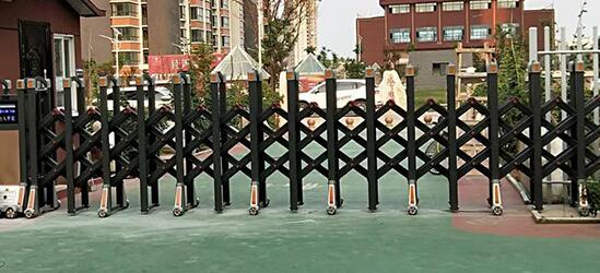 寧波出安智能伸縮門(mén)順利進(jìn)駐寧波市鎮(zhèn)海蛟川雙語(yǔ)小學(xué)