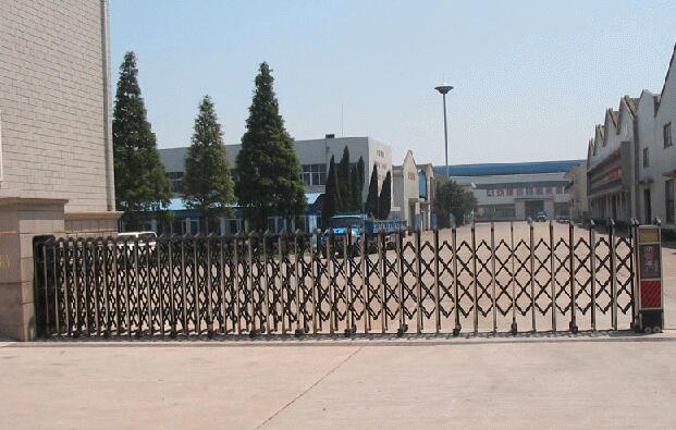 寧波市五一培訓(xùn)學(xué)校項(xiàng)目與寧波出安智能再度合作引進(jìn)伸縮門(mén)