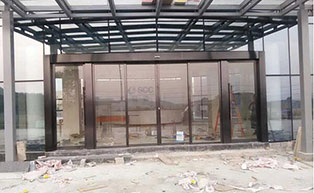 清遠(yuǎn)實(shí)創(chuàng)涂料自動(dòng)門工程案例