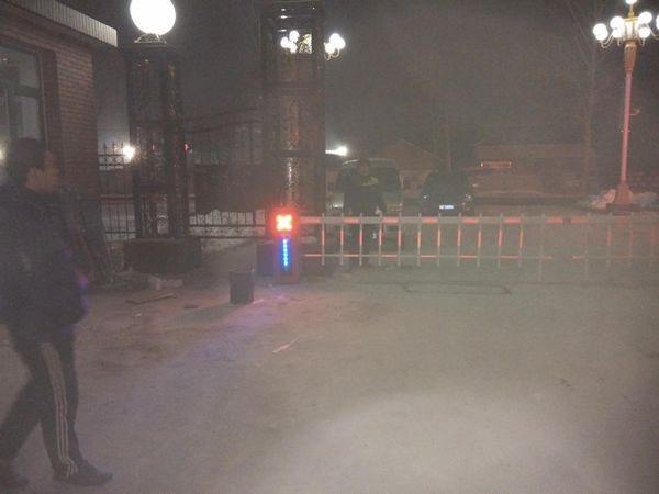 熱烈祝賀唐山出安智能道閘進(jìn)駐唐山鴉鴻橋紅綠燈