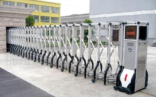 觀唐帝景安裝唐山出安智能電動(dòng)伸縮門正式投入使用