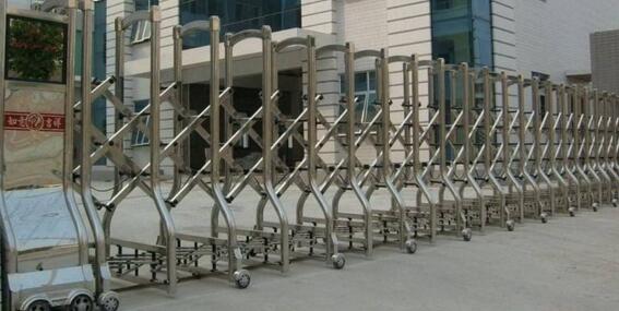 唐山鴻達(dá)學(xué)校成功安裝唐山出安智能伸縮門