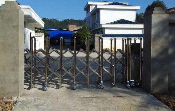 電賀唐山出安智能電動(dòng)伸縮門成為萬科南湖春曉的門柱