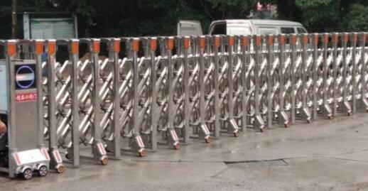 唐山出安智能電動伸縮門成功牽手鋼城春邑